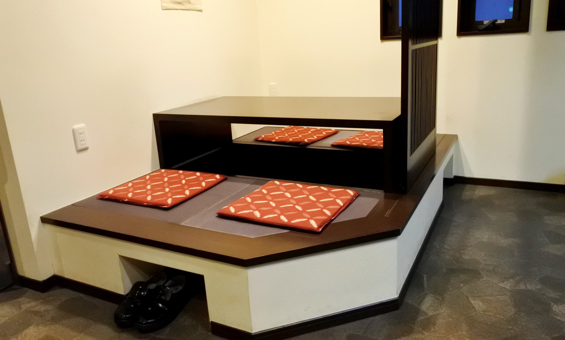 石川県七尾市の美味しい寿司、創作料理なら河はしへお越しください。